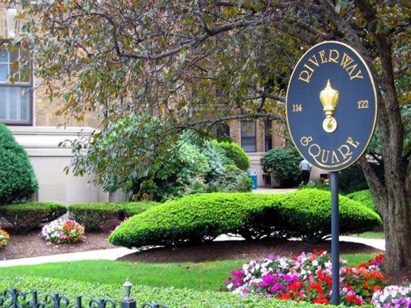 114 Riverway unit 18, Boston, MA 02215 - photo 1