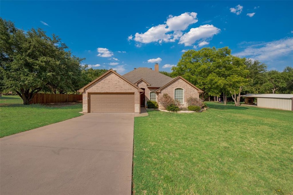4109 Arrowhead Ln, Granbury, TX 76049 - photo 1