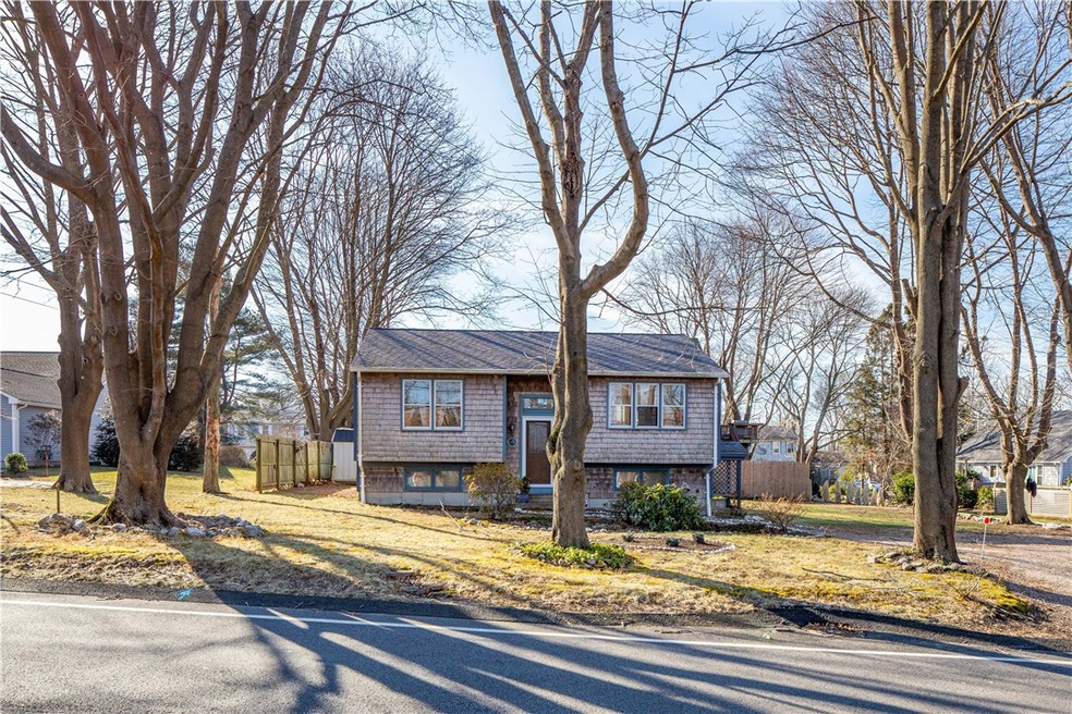 16 Mettatuxet Rd, Narragansett, RI 02882 - photo 1