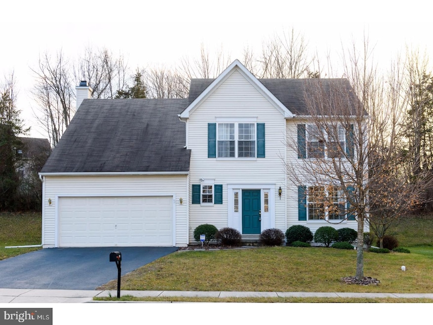 1015 Fallbrook Ln, Pottstown, PA 19464 - photo 1