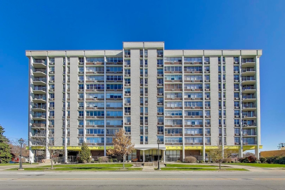 For Sale $165,000 • Co-Listing Agent