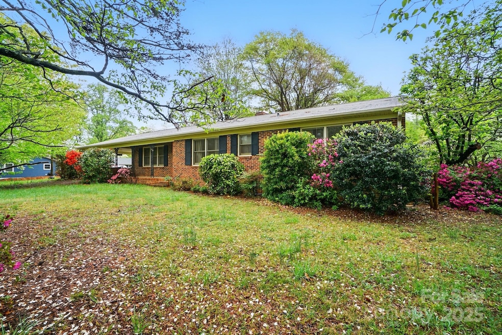Sold $300,000 • Co-Listing Agent