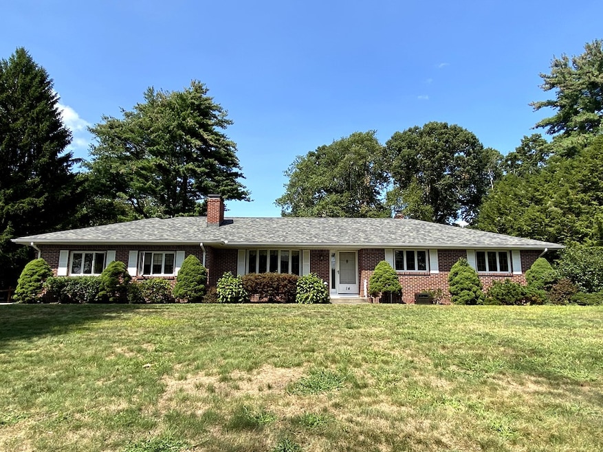 14 Fernwood Dr, Wilbraham, MA 01095 - photo 1