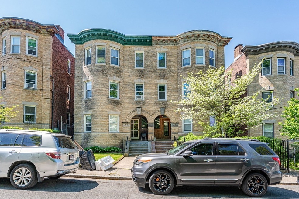 9 Chilcott Place, Jamaica Plain, MA 02130 - photo 1