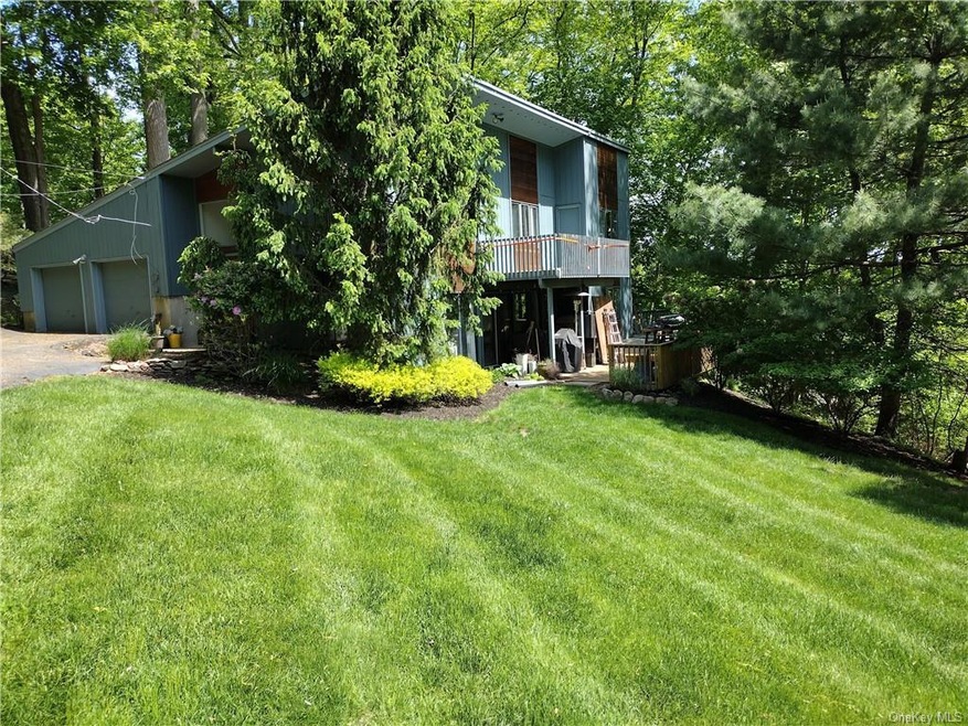 72 Old Phillips Hill Rd, New City, NY 10956 - photo 1