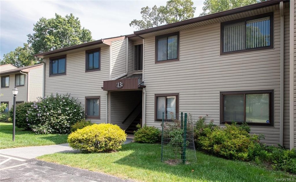 13 Knightsbridge unit D, Poughkeepsie, NY 12603 - photo 1