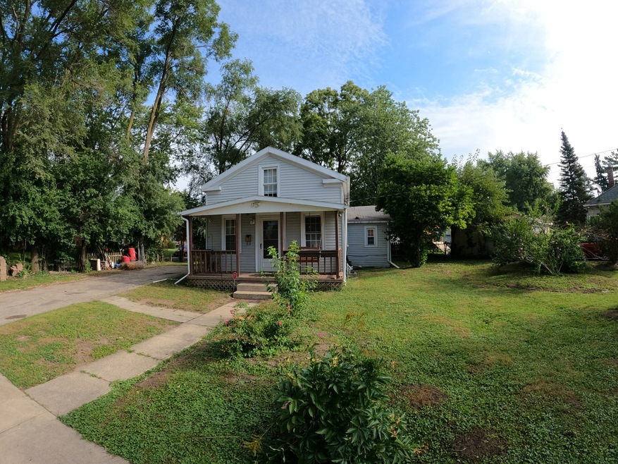 1110 Porter St, Waukegan, IL 60085 - photo 1