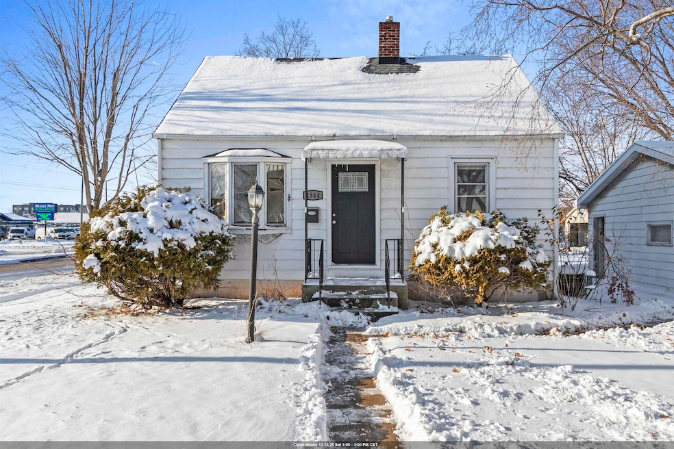 1844 11th Ave, Green Bay, WI 54304 - photo 1