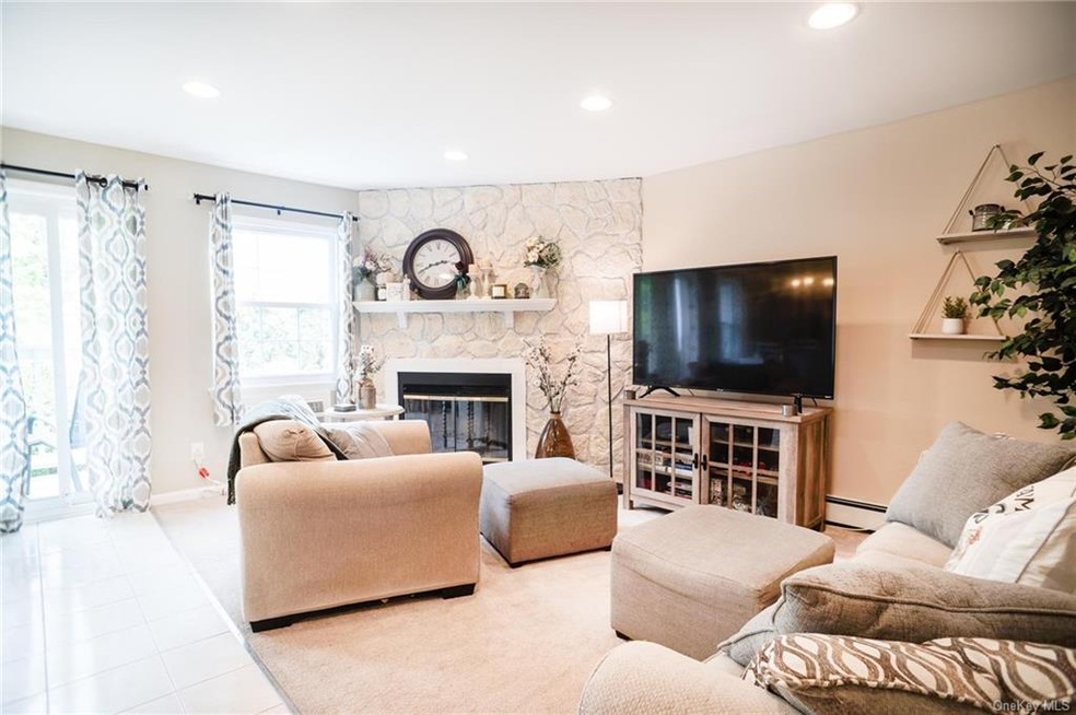 4 Lexington Hill unit 9, Harriman, NY 10926 - photo 1