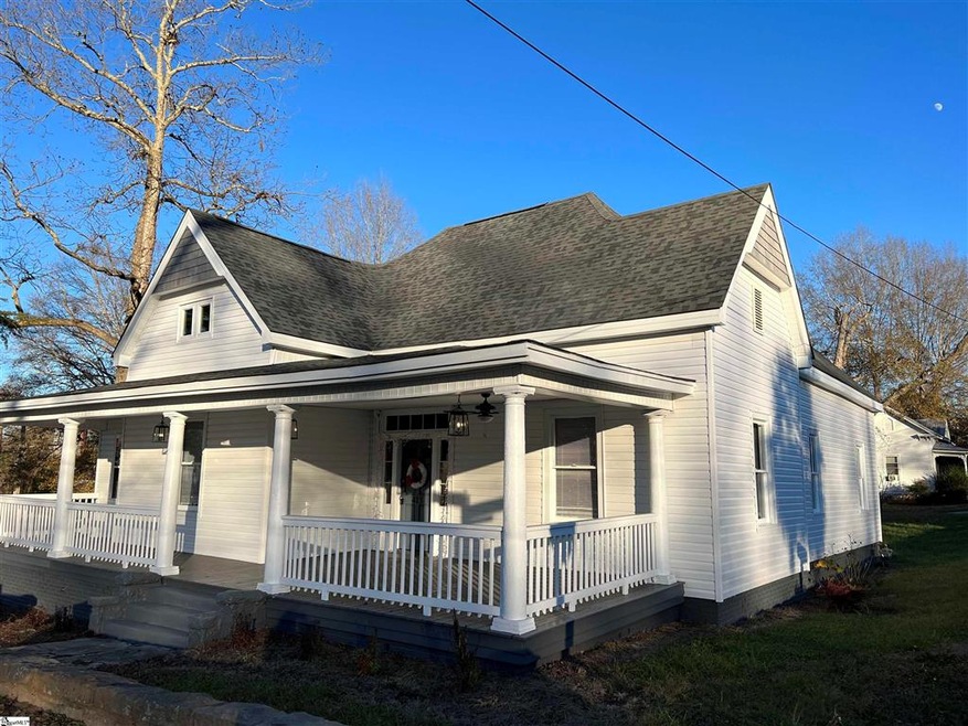 413 S Harper St, Laurens, SC 29360 - photo 1