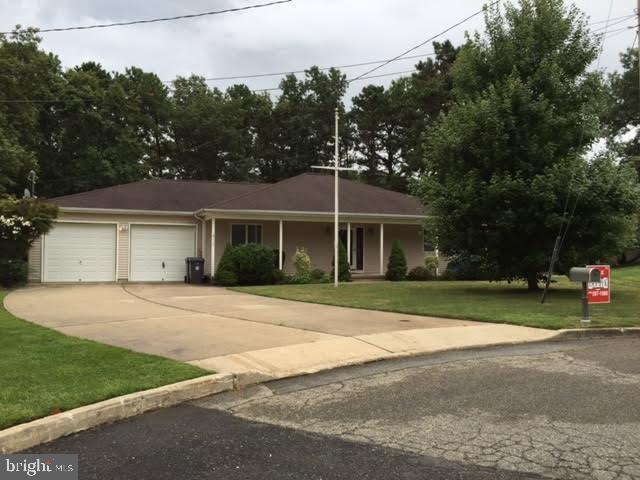 112 Smugglers Ct, Manahawkin, NJ 08050 - photo 1