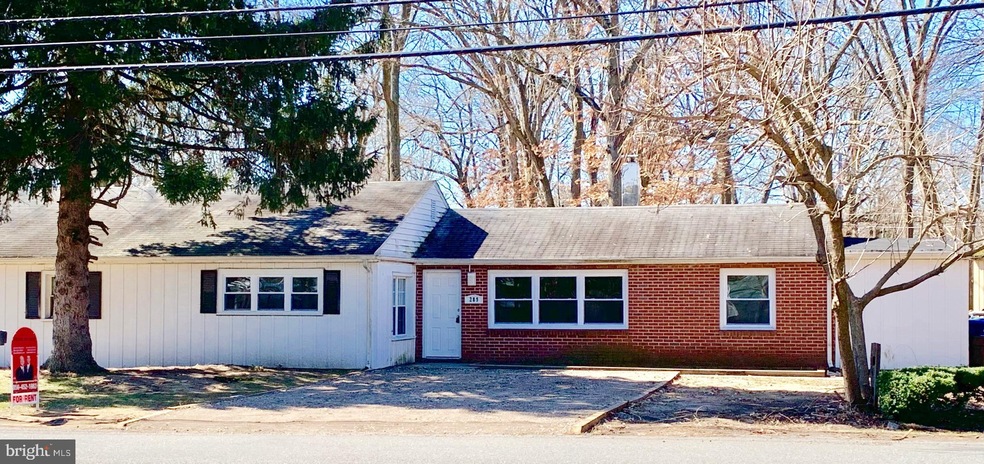 289 Creek Rd, Mount Laurel, NJ 08054 - photo 1