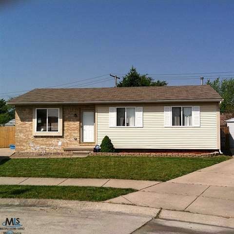 25511 Lehner Ct, Roseville, MI 48066 - photo 1