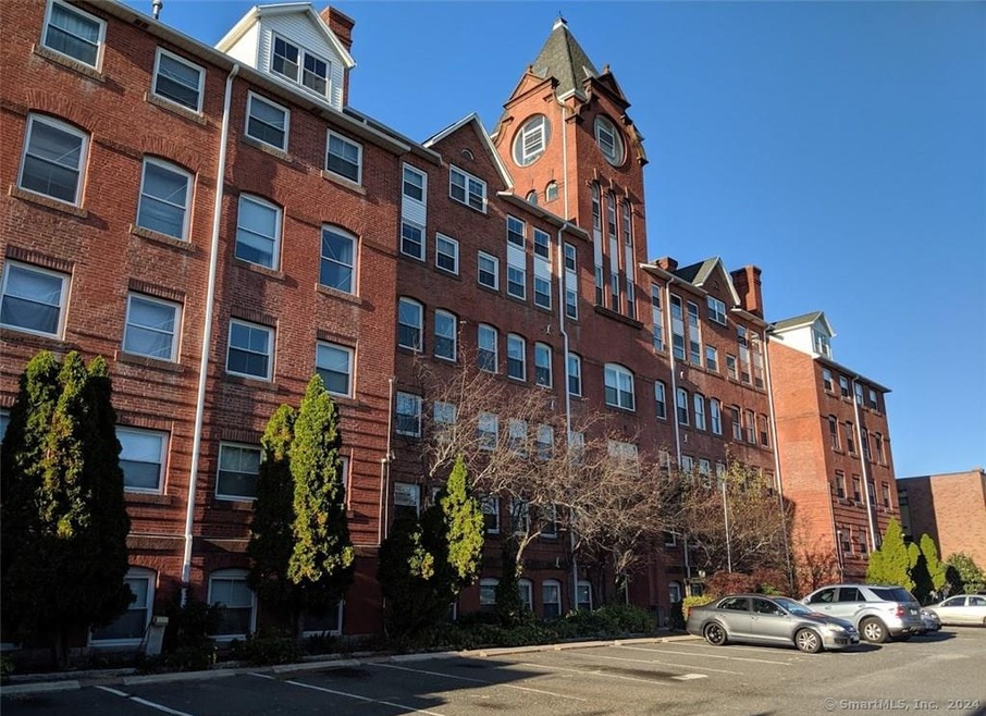 75 Wheeler Ave unit 307, Bridgeport, CT 06606 - photo 1