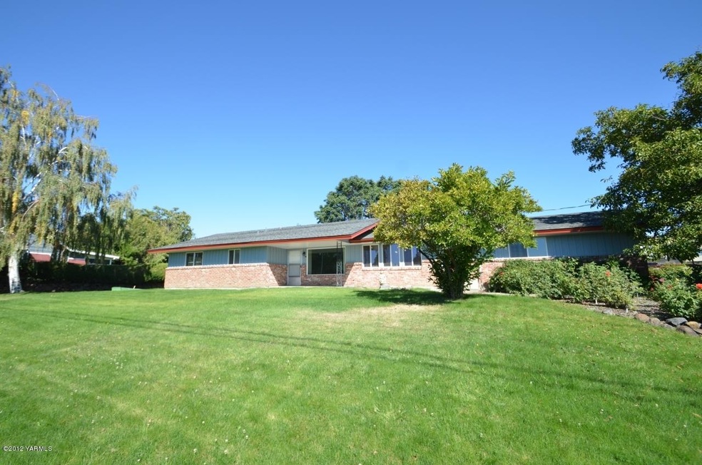 8401 Summitview Avenue, Yakima