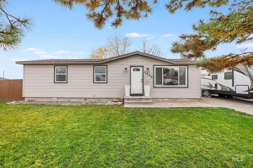 1509 Aspen St, Twin Falls, ID 83301 - photo 1