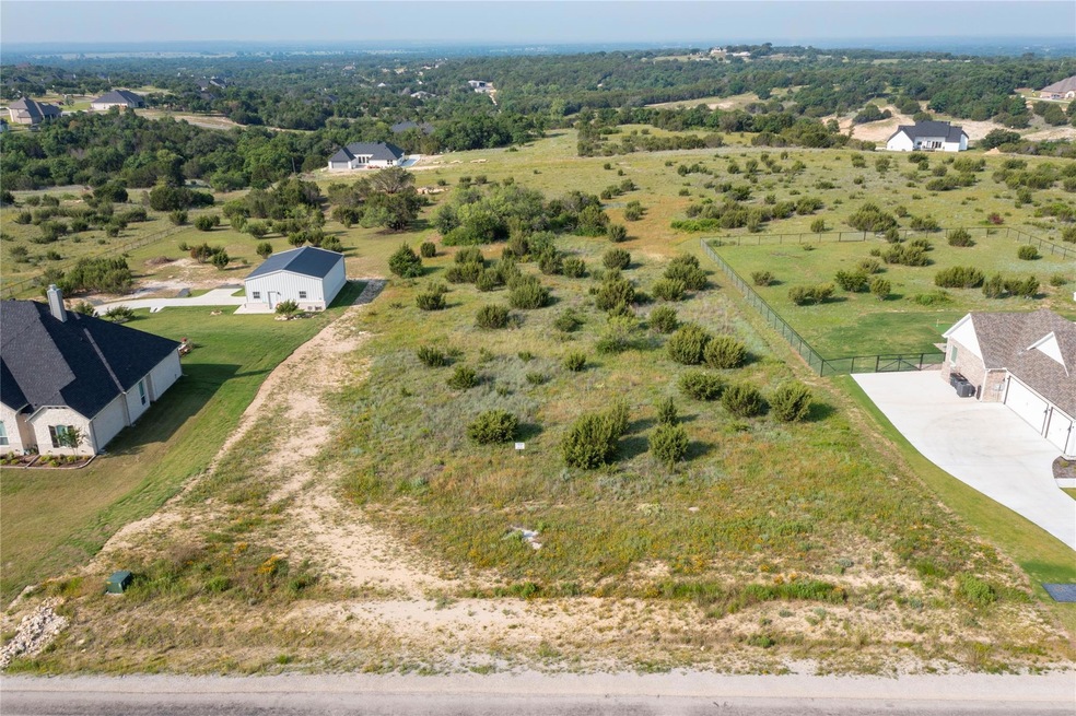 1020 Eagles Bluff Dr, Weatherford, TX 76087 - photo 1