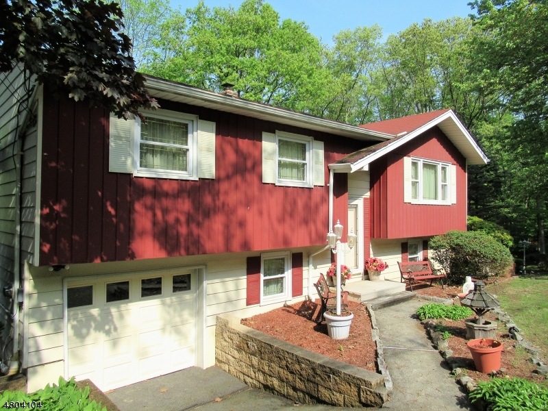 32 Fountain Dr, Ringwood, NJ 07456 - photo 1