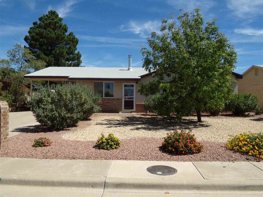 405 Plainview Dr, Alamogordo, NM 88310 - photo 1