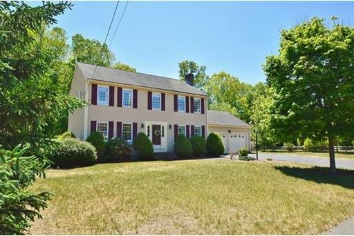 2 Elizabeth Ave, Franklin, MA 02038 - photo 1