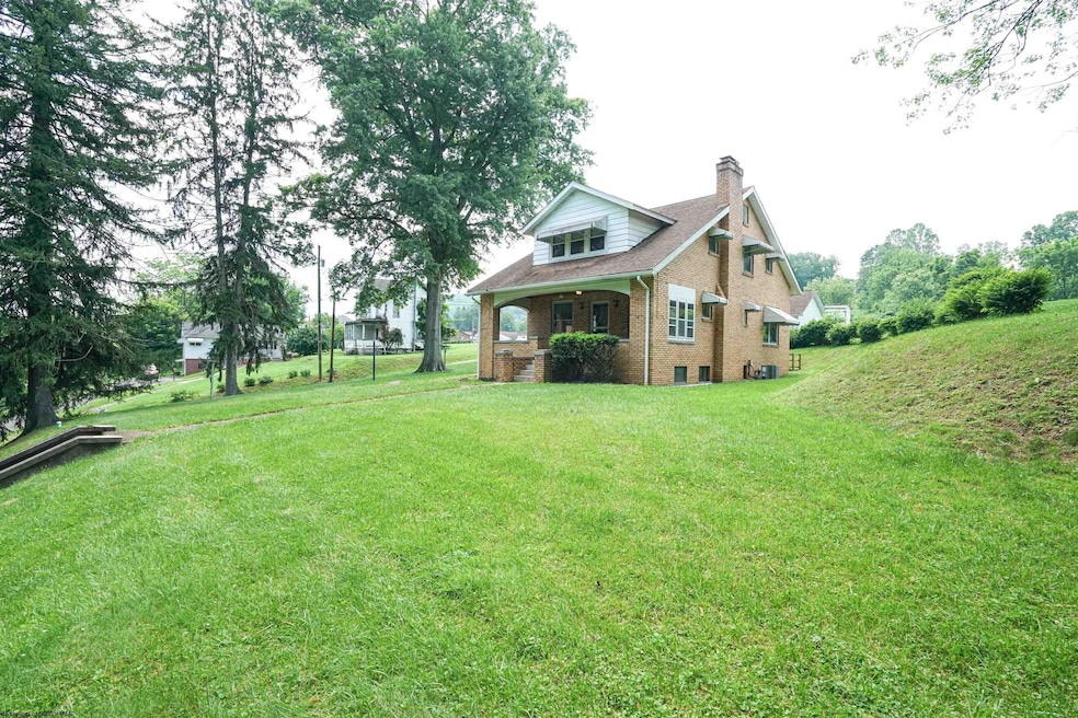 Under Contract $199,000 • Co-Listing Agent
