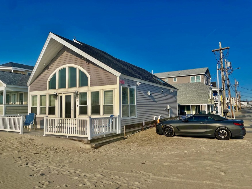 28 Concord Ave unit 3, Hampton, NH 03842 - photo 1