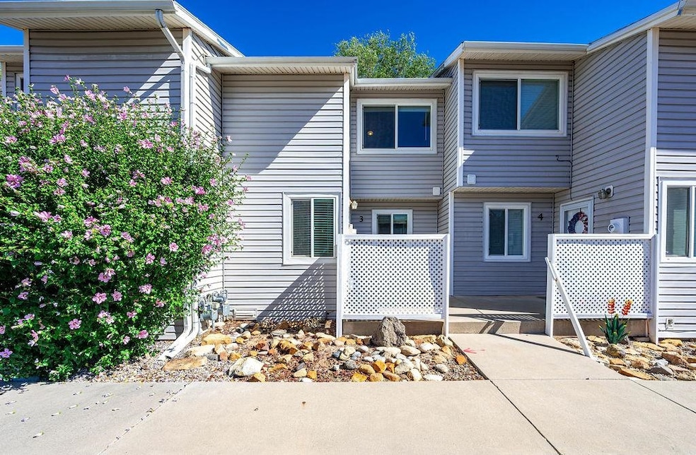 257 Beacon Ct unit 3, Grand Junction, CO 81503 - photo 1
