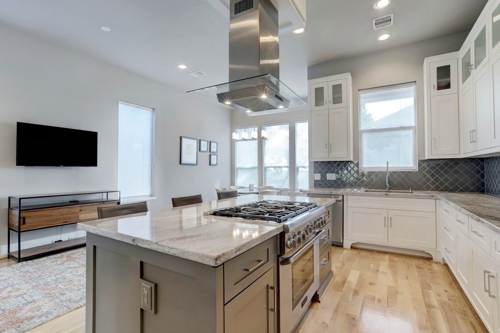 2123 Woodhead St, Houston, TX 77019 - photo 1