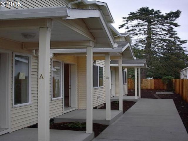 4518 SE 99th Ave, Portland, OR 97266 - photo 1