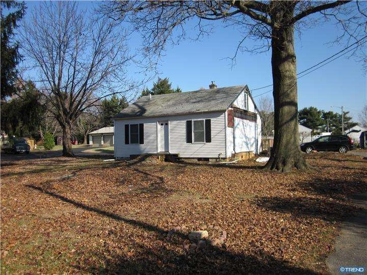 2307 Wollaston Rd, Wilmington, DE 19808 - photo 1