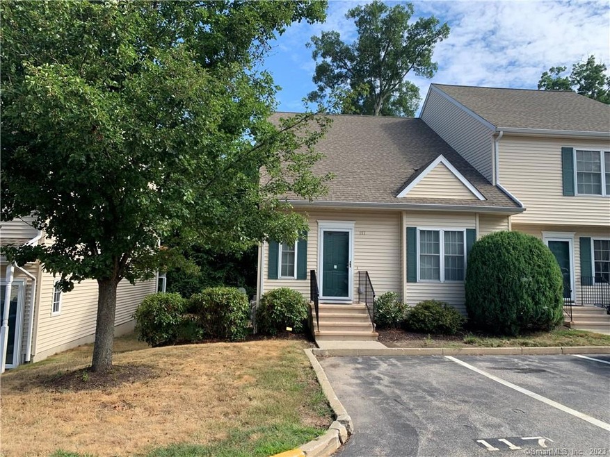 117 Briar Ln unit 117, Norwich, CT 06360 - photo 1