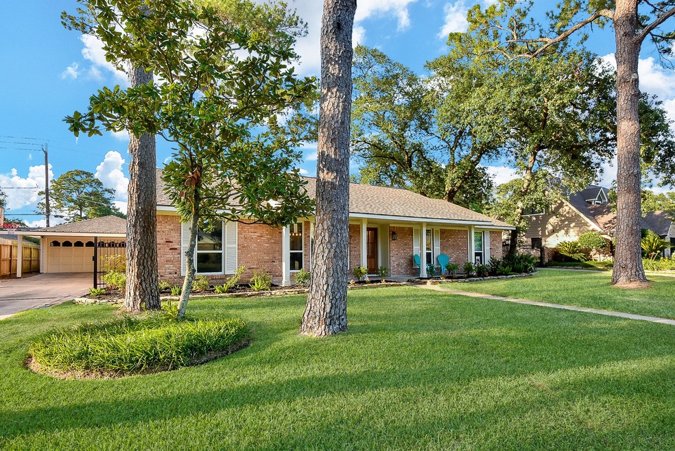 1010 Chantilly Ln, Houston, TX 77018 - photo 1