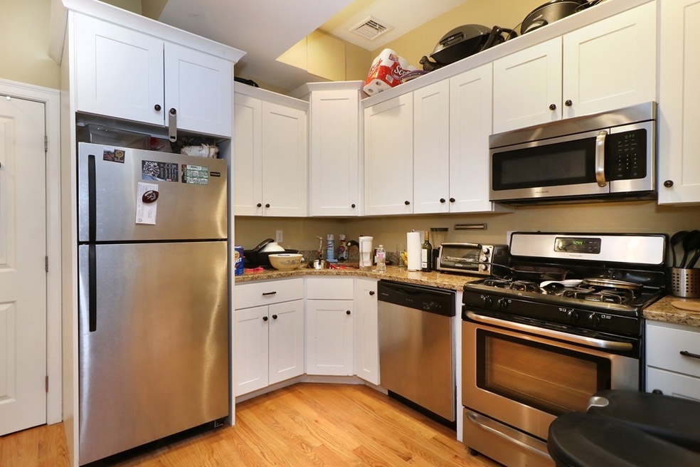 178 I St unit 3, Boston, MA 02127 - photo 1