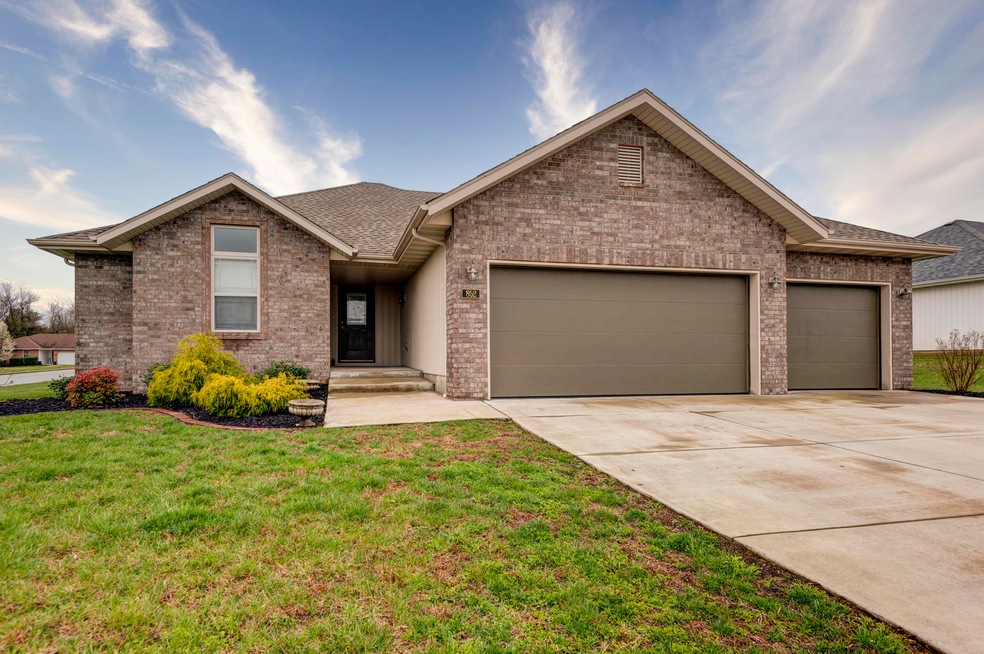 852 W Sole Dr, Nixa, MO 65714 - photo 1