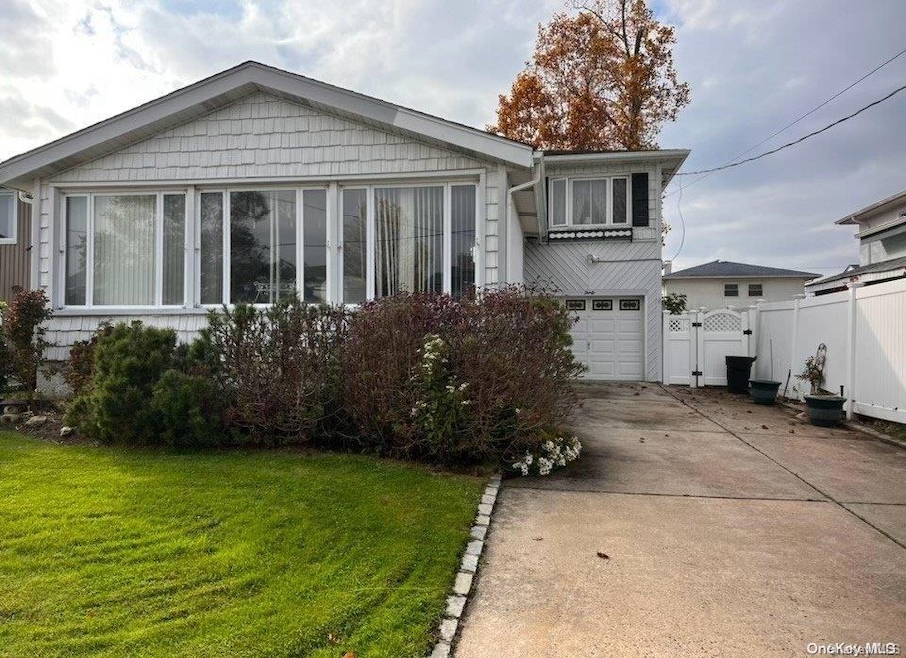 30 Prospect St, Freeport, NY 11520 - photo 1