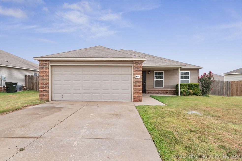 9258 S 254th East Ave, Broken Arrow, OK 74014 - photo 1