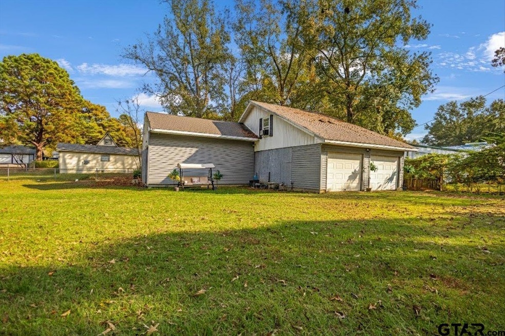 20741 Meadowbrook Dr, Chandler, TX 75758 - photo 1