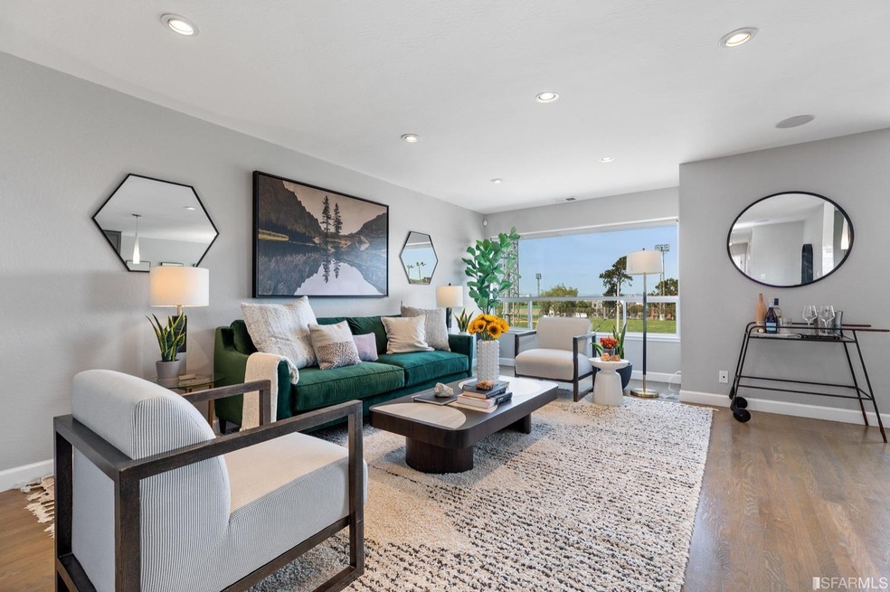 1775 Chestnut St, San Francisco, CA 94123 - photo 1