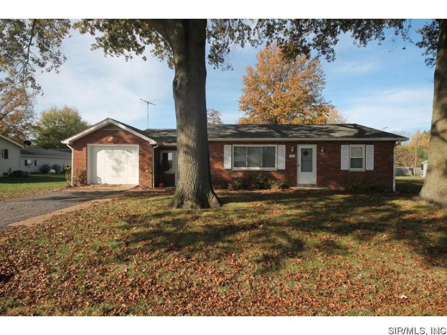 2314 S 3rd St, Mascoutah, IL 62258 - photo 1