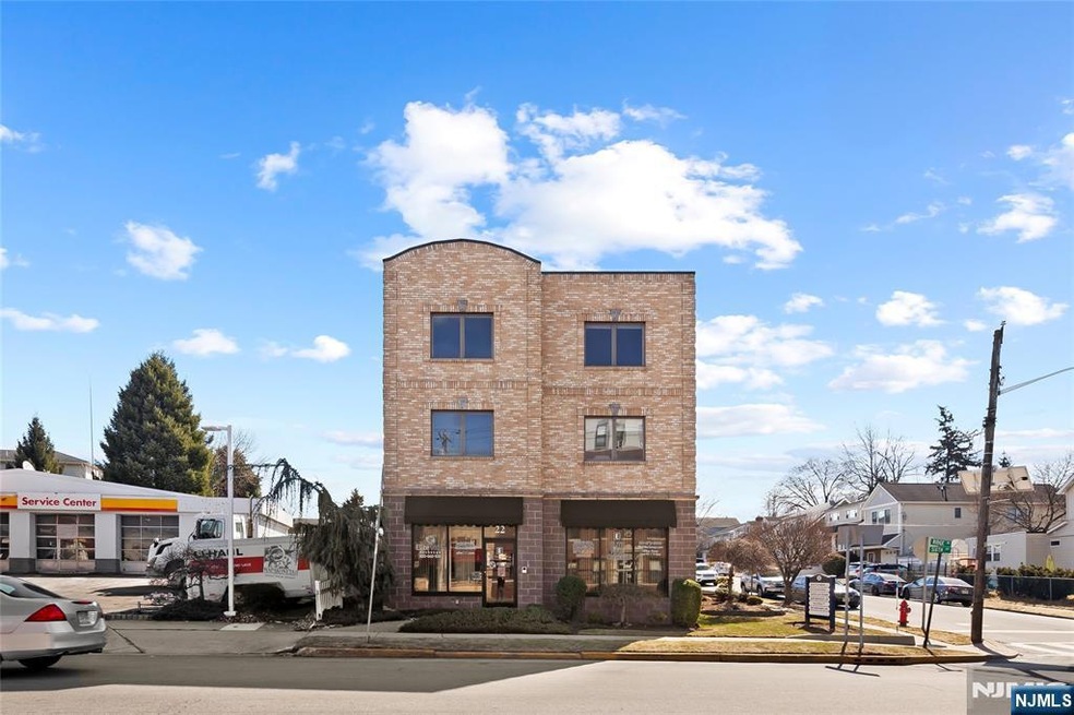 22 Ridge Rd, Lyndhurst, NJ 07071 - photo 1