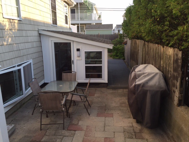 140 Franklin St, Seabrook, NH 03874 - photo 1