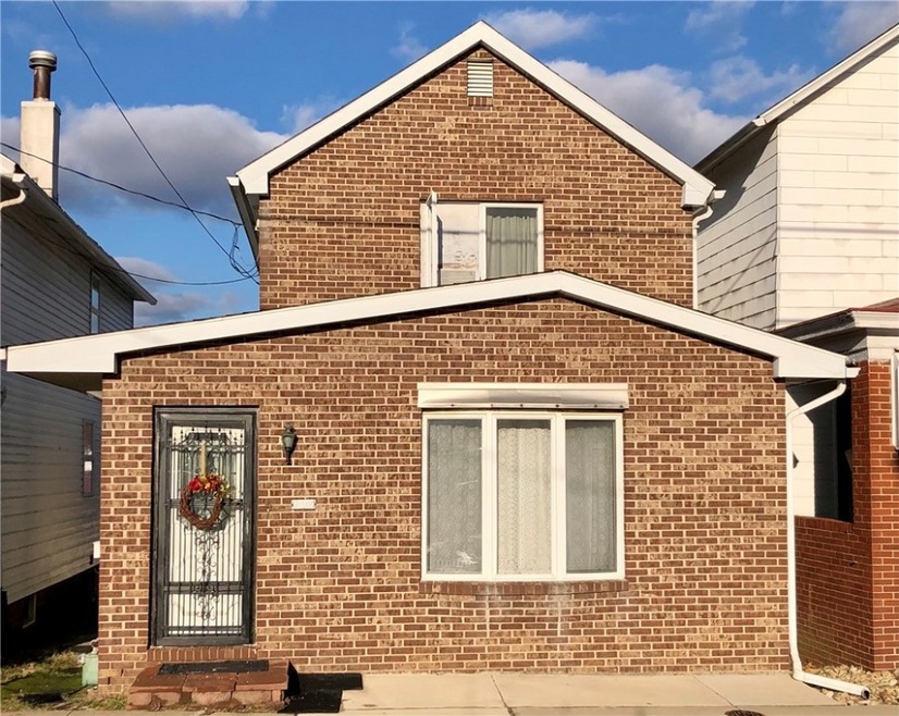 Welcome to 506 Walnut, located in Vandergrift, PA