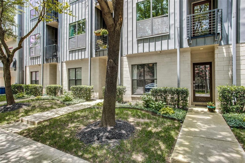 1910 Hope Way, Dallas, TX 75206 - photo 1