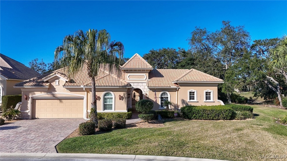 1725 N. Sky Glen Path.  Hernando, FL 34442
