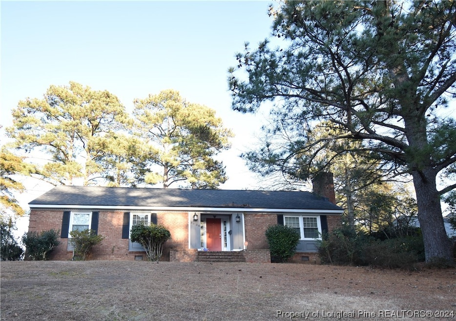 2534 Mirror Lake Dr, Fayetteville, NC 28303 - photo 1