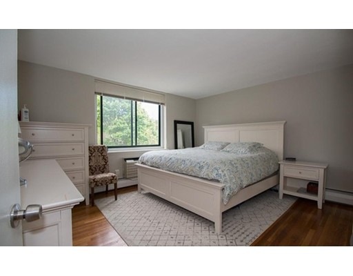 519 Washington St unit 14, Brookline, MA 02446 - photo 1