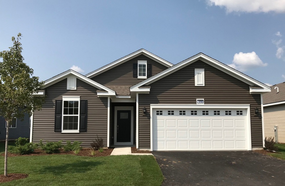 Superb new construction open concept Arlington ran
