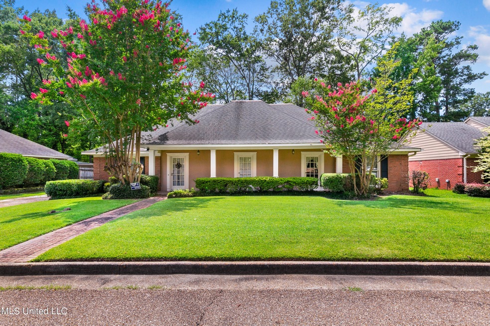 6213 Northlake-1
