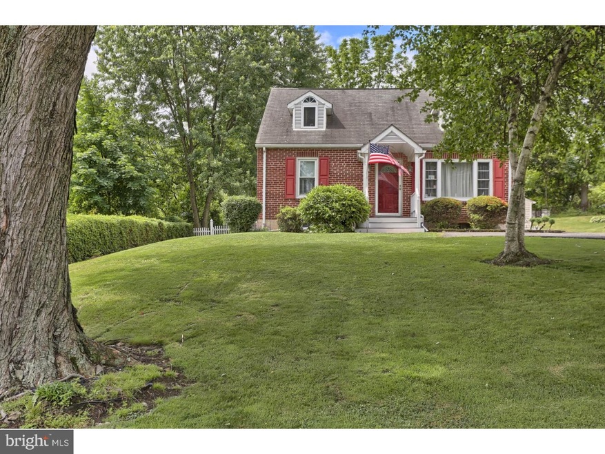 10 Peach Dr, Boyertown, PA 19512 - photo 1