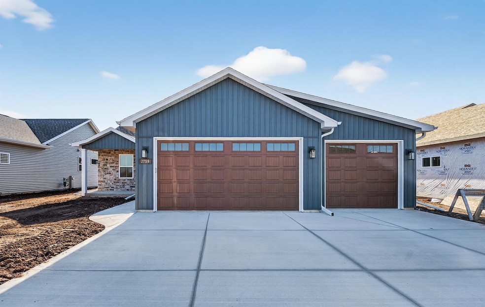 3759 E Callalilly Ln, Appleton, WI 54913 - photo 1